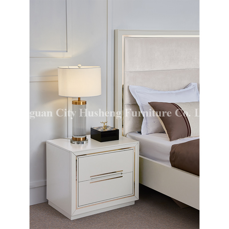 Modern Elegant Bedroom Set Furniture with High White Glossy Painting