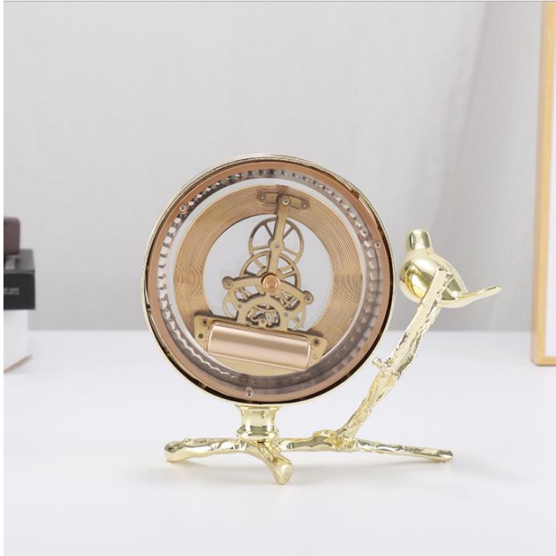 Fabryczna sprzedaż zegara w europejskim stylu retro twórczego zegara biurko metal Bird Zegar do dekoracji domu zegara wisiorka zegara