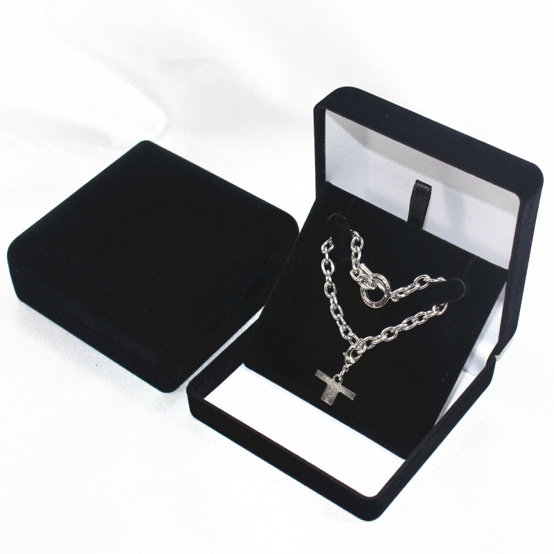 Artykuł D-33 Okrągłe aksamitne pudełko na medal, monetę i znaczek, mm. 90 * 90 * 39 mm, waga około 78g