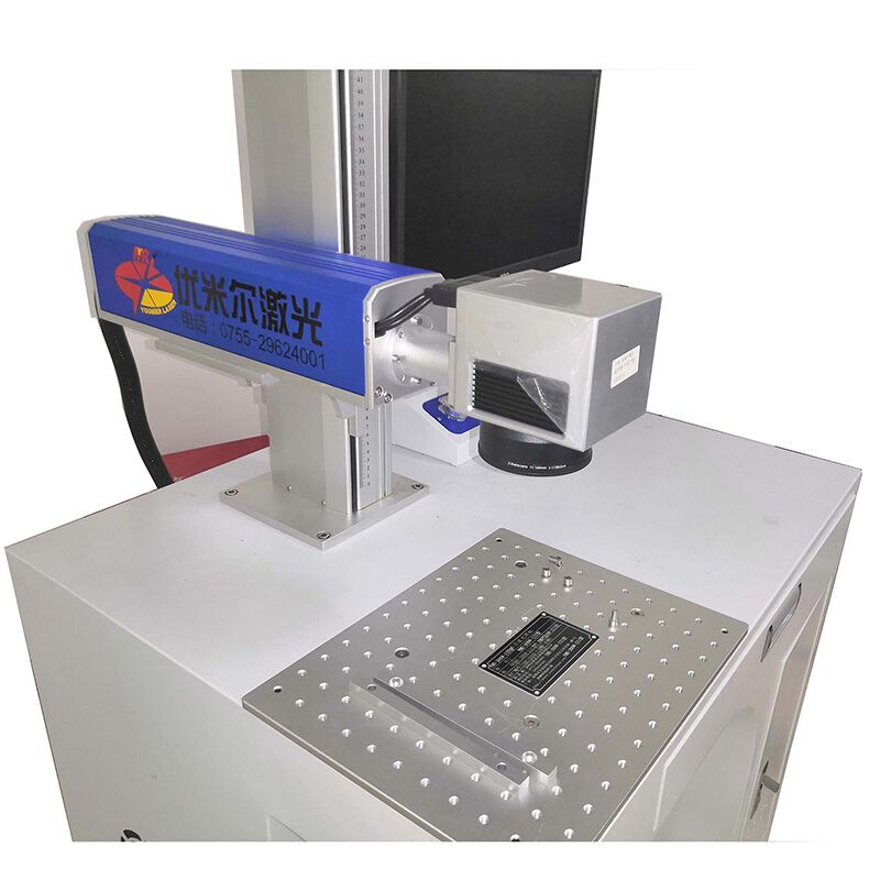 Wysokiej jakości 20 W / 30 W / 50 W biała maszyna do znakowania laserowego włókna IPG raycus do metalowej biżuterii logo grawer ekspres sprzęt