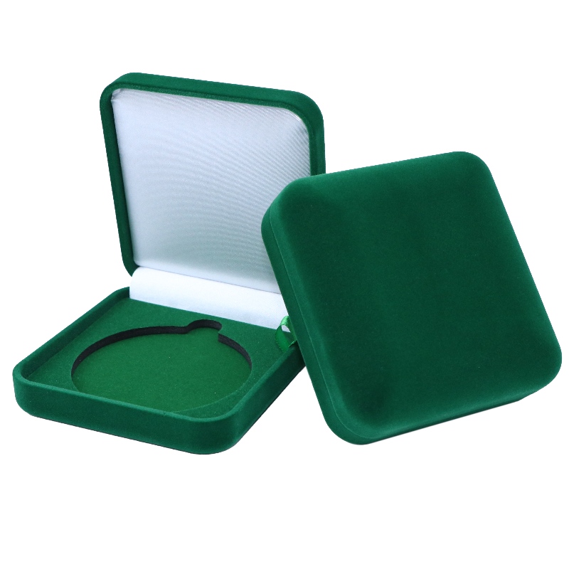 Artykuł F-80 okrągłe aksamitne pudełko na monety, znaczek i bransoletkę itp., Mm. 90 * 95 * 38, waży około 86g