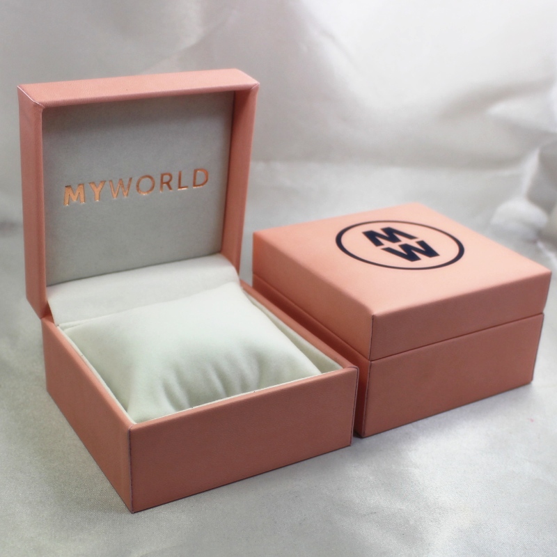 Artykuł V-05 kwadratowe Plastikowe pudełko ze sztucznej skóry Papier do zegarka. mm 100 * 100 * 60, waga około 194 g