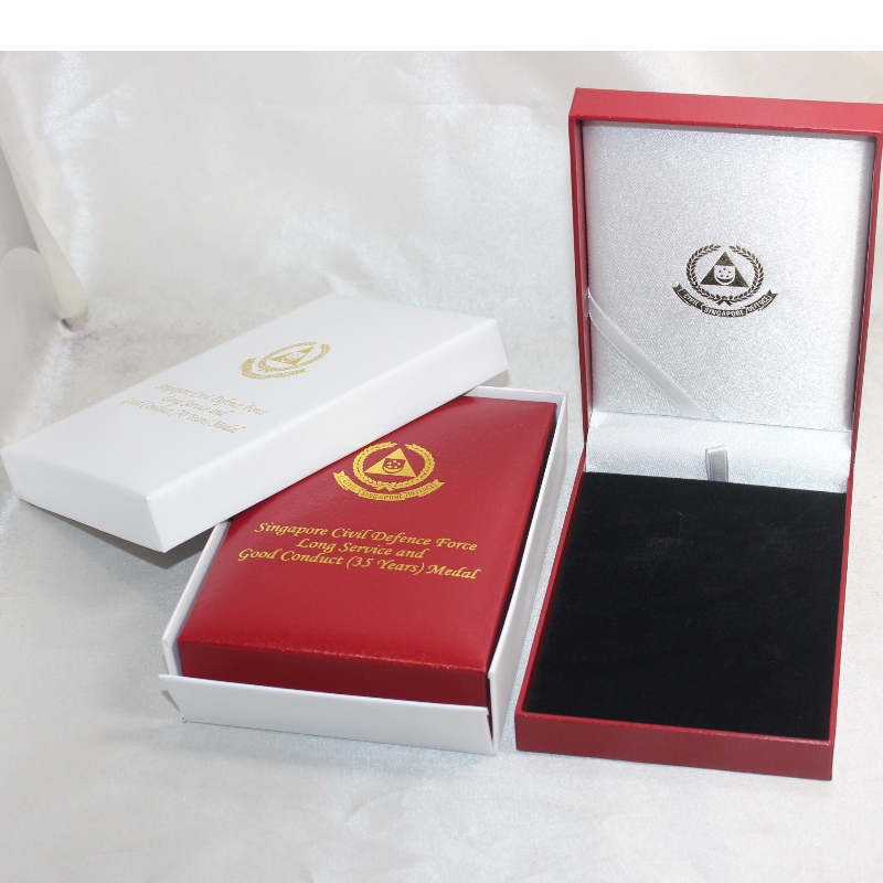 Element V-15S prostokąt Sztuczne pudełko ze skóry ekologicznej na medal 75 * 120 mm, monetę i znaczek itp. Mm. 97 * 143 * 34, waży około 170g