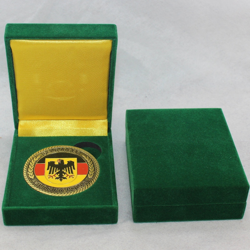 Artykuł V-17 kwadratowe pudełko ze sztucznej skóry na monety 45 * 53 mm, znaczek, spinki do mankietów, klips do portfela itp. Mm. 68 * 80 * 30, waga około 62g