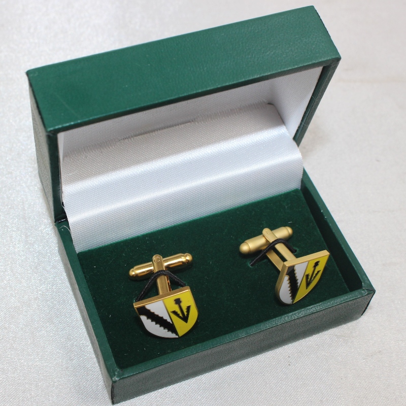 Pozycja Plastikowe pudełko prostokątne VK-1 pokryte papierem ze sztucznej skóry na spinkę do krawata 58 * 20 mm, breloczek, spinki do mankietów, odznakę itp. Mm. 75 * 50 * 38, waga około 56g