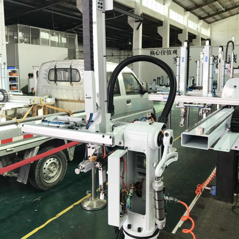Rocker Arm robot przemysłowy dobór i lokalizacja automatyzacja manipulator wtryskarki 50-200 T.