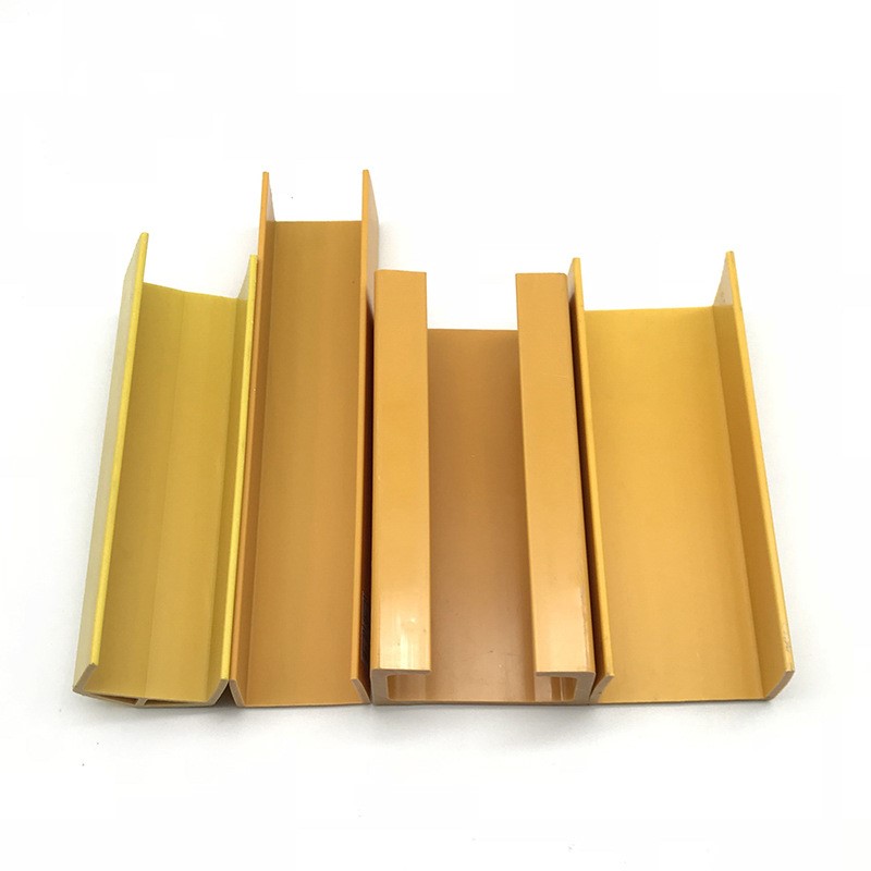 Indywidualne profile wytłaczane z tworzywa sztucznego o wielu różnych kształtach w kształcie litery U ABS UPVC PP PE PVC do dekoracji ochrony maszyn