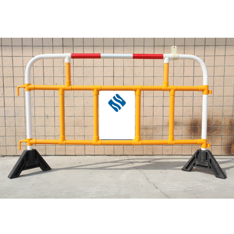 PVC Crowd Control Barrier bariera dla pieszych z tworzywa sztucznego ogrodzenie z tworzywa sztucznego z PVC z czerwonymi paskami odblaskowymi
