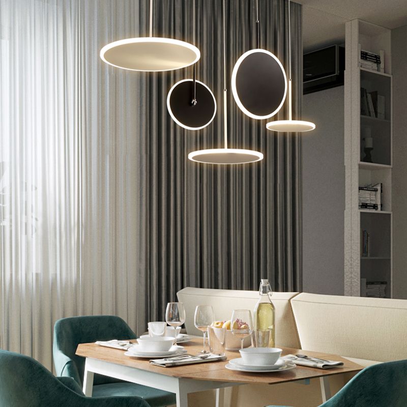 Nordic design Okrągły akrylowy wisiorek LED z żelazną dekoracją