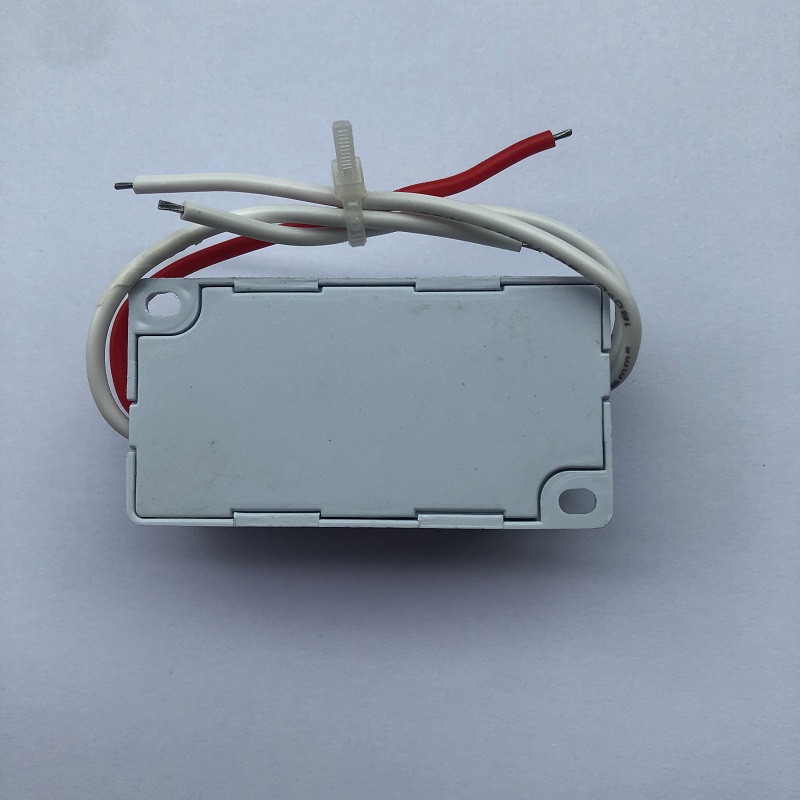 6W 12V Wodoodporny plastikowy zasilacz impulsowy Niska moc Regulowany sterownik LED Wodoodporny plastik