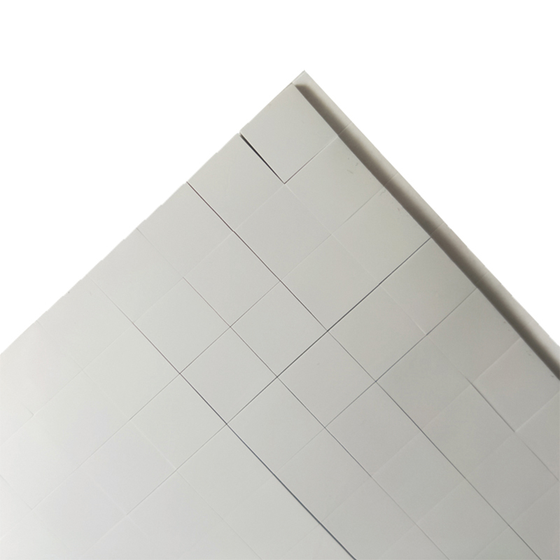 Przyjazny dla środowiska arkusz silikonu przewodzącego ciepło, pojedynczy tylny szaro-biały radiator, absorbujący wstrząsy i dźwiękoszczelny arkusz silikonowy, może być wycinany