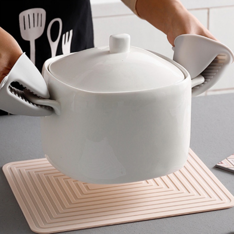 Prostokątna mata do garnków z tektury falistej