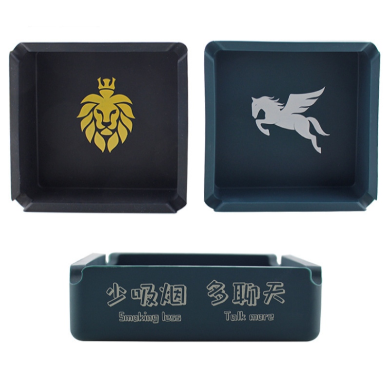 Duża kwadratowa popielniczka z nadrukiem