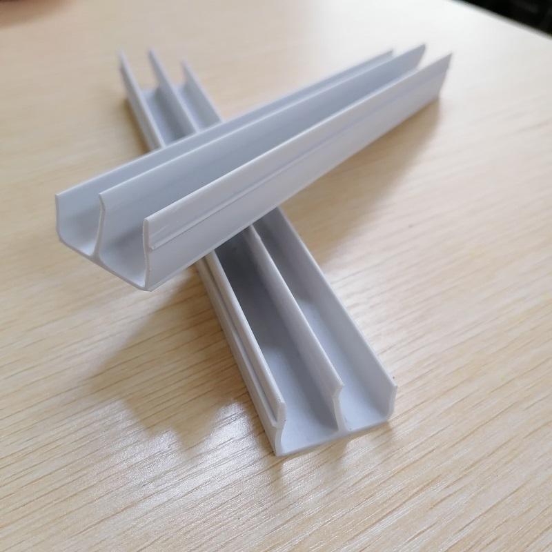 PCV Profil w kształcie litery E Wykończenie kanału PCV Producent kanałów PCV w Chinach