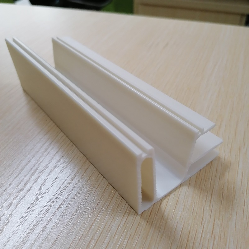 niestandardowe Własne zakładki profilowe pvc profil dostawcy pvc profile wykończenia w Chinach