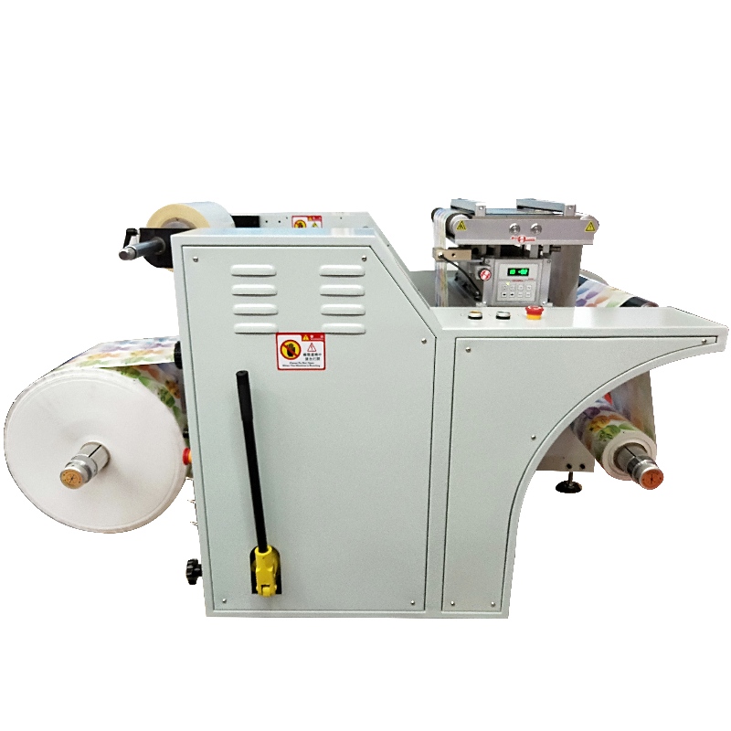 Automatyczna rektyfikacyjna maszyna do laminowania folii XHM500 -C-J