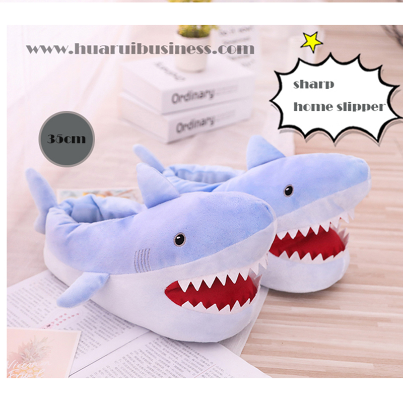 Soft shark home slipper, z antypoślizgową podeszwą, napełniona pianką.