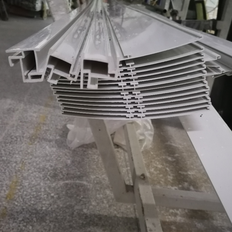 Dlaczego niestandardowa lub standardowa rura PVC jest szeroko stosowana w wielu różnych branżach?