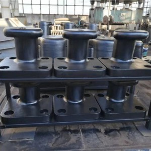 Marine cuking tee head bollard z kotwicami