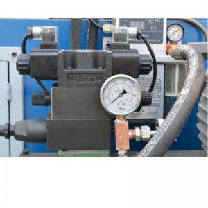 Maszyna do produkcji gwintów trapezowych metrycznych HB-30