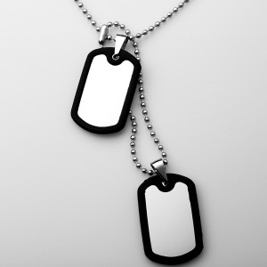 Hurtowy naszyjnik ze stali nierdzewnej podwójny silikonowy nieśmiertelnik