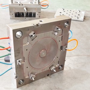 Chiny Fabryka wysokiej jakości niestandardowych form wtryskowych z tworzyw sztucznych