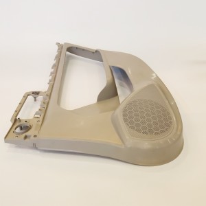 Precyzyjne części do wstrzyknięcia Akcesoria samochodowe Plastikowe auto zapasowe złącza z tworzywa sztucznego złącze odlewnicze do odlewania formy