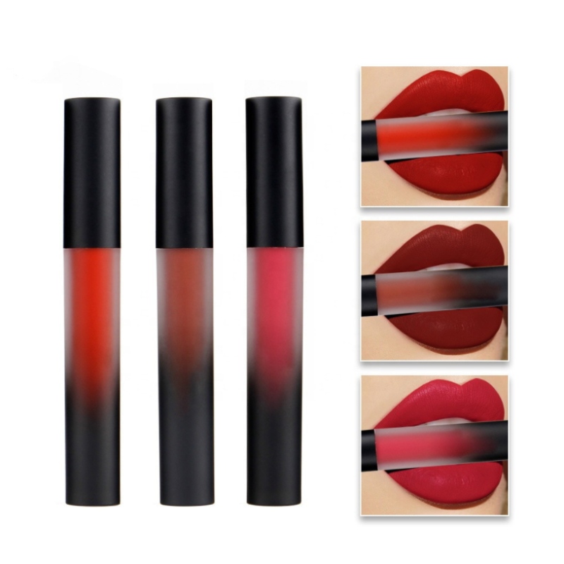 Nowy Supermatte Lipgloss.
