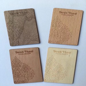 Drewniana karta pokoju