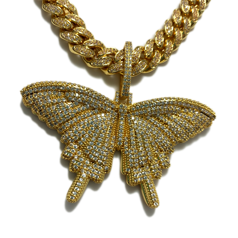 Moda Bling Pink Butterfly Naszyjnik Duży rozmiar Błyszczący motyl Wisiorek z Kubańskim łańcuchem
