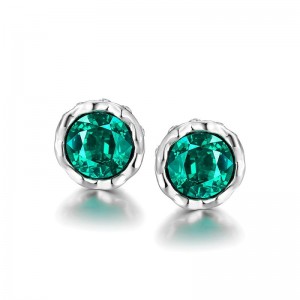 Koreańska wersja prostych okrągłych kolczyków