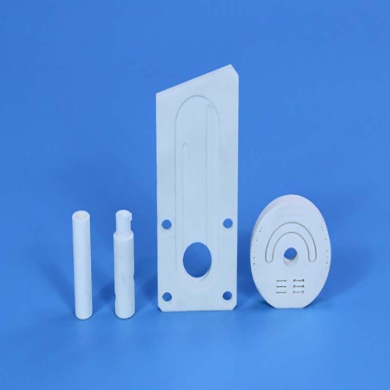 Jakie są cechy ceramiki tlenkowej i whern101; są używane