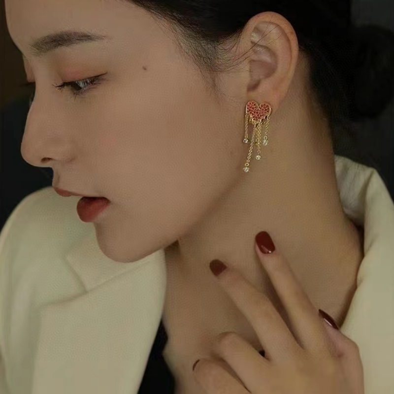 Nowy projekt Pink Sapphire Tassel 18k Gold Earring Prezent dla dziewczyny