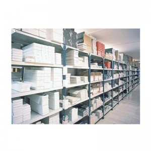 Stalowe półki kątowe