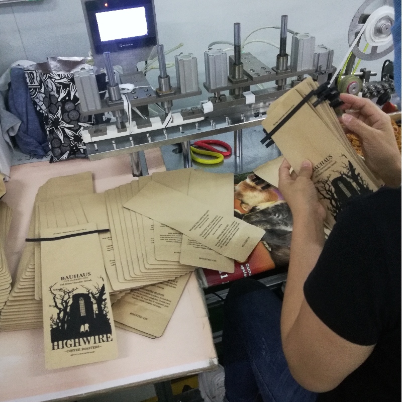 Jaka jest rola tin-tie?