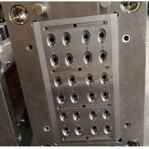 Plastikowe wstrzyknięcie uleka