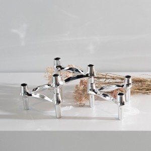 Trójkątny świecznik