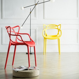 Nowoczesny zaawansowany design Sense Wygodne krzesło do kawiarni Układane krzesło z tworzywa sztucznego