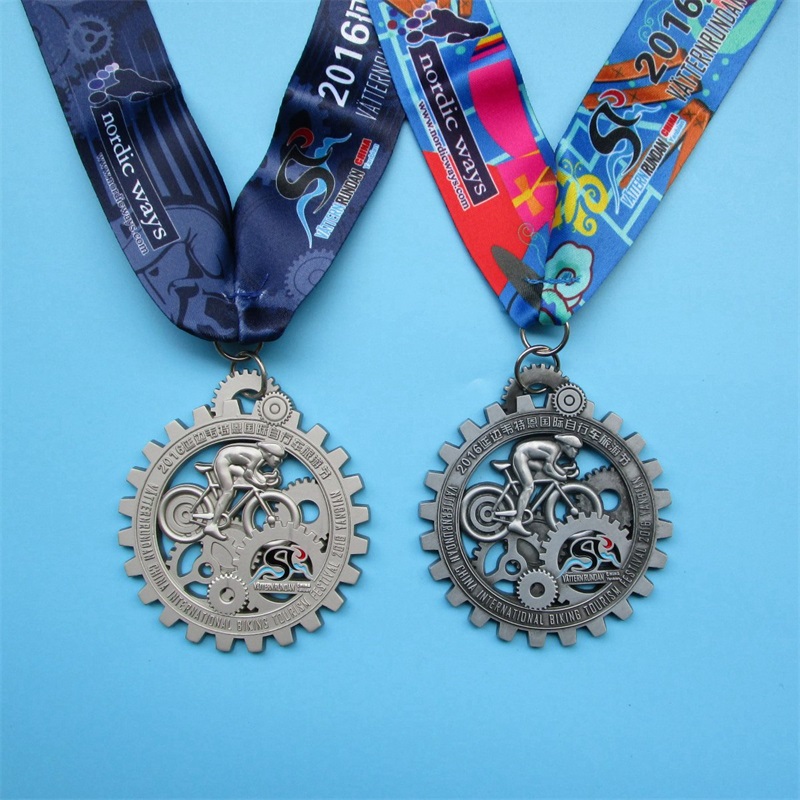 Puste projektowanieniestandardowych medali rowerowych Caster Metal Medals