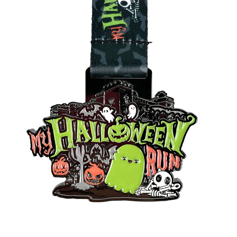 Unikalne medale wakacyjne 7/8 cali matowe black metalowe medal Halloween Luminous Night Medals