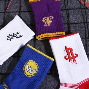 Skarpetki Men Trendy Basketball Team Custom Knit Socks Warm Fuzzy Socks