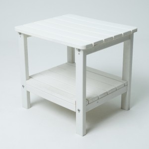 Stół bocznyna zewnątrz z białym kolorem