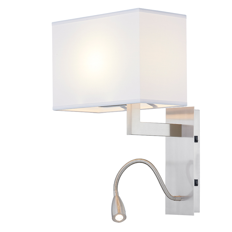 Hotel Hotel Ręczna lampa ścienna z szczotkowanym wykończeniemniklu i prostokątnym odcieniem tkaniny w hotelu typowy pokój gościnny