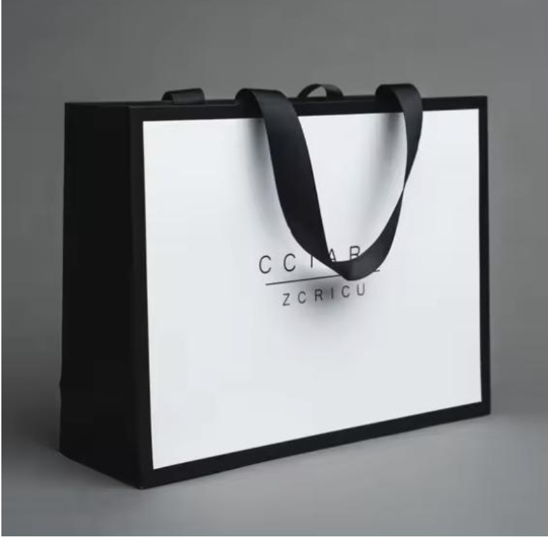 Niestandardowe luksusowe odzież detaliczna torba do pakowania Biała workana prezent bolsas de papel Zakupy pakujące papierowe torby z uchwytami do ubrań