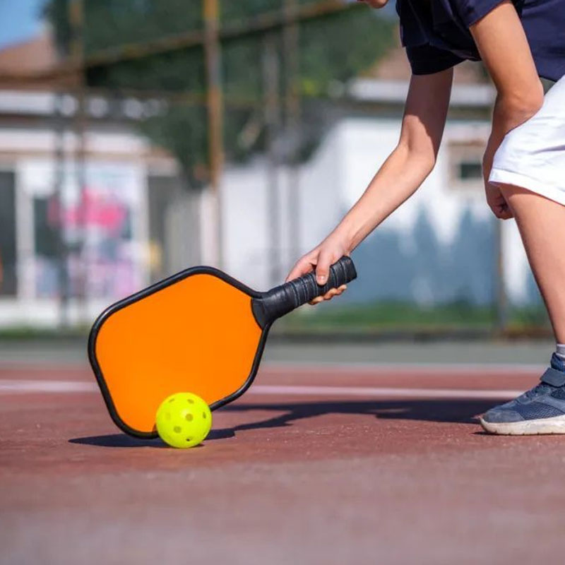 Wiosło Pickleball,na czym polega zintegrowany proces prasowaniana gorąco?