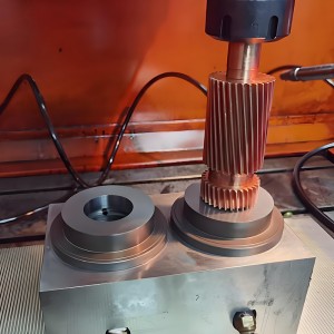 Oś C wyładowanie rdzeń pleśni