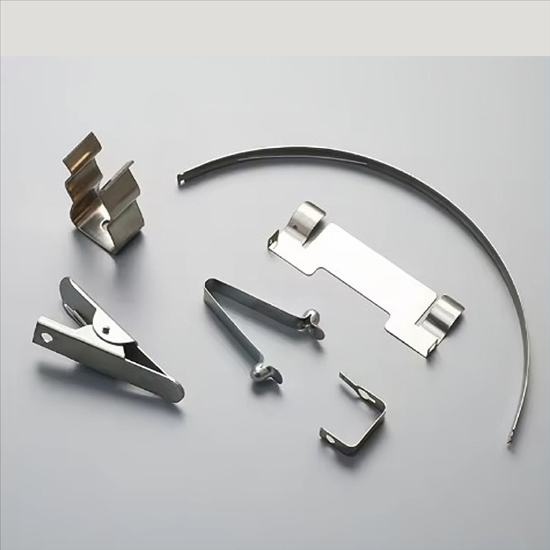 Producent OEM Niestandardowe mosiężne części do tłoczenia małych blach 5-gwiazdkowa usługa tłoczenia metali