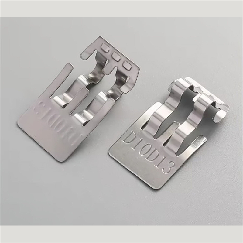 Części do tłoczenia metali Miedź Stal Elektryczna Elektryczna Elektroniczna Odłamki stykowe baterii kontaktowej