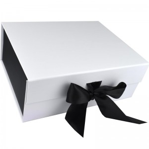 Klasyczne wstążkowe pudełkona wino