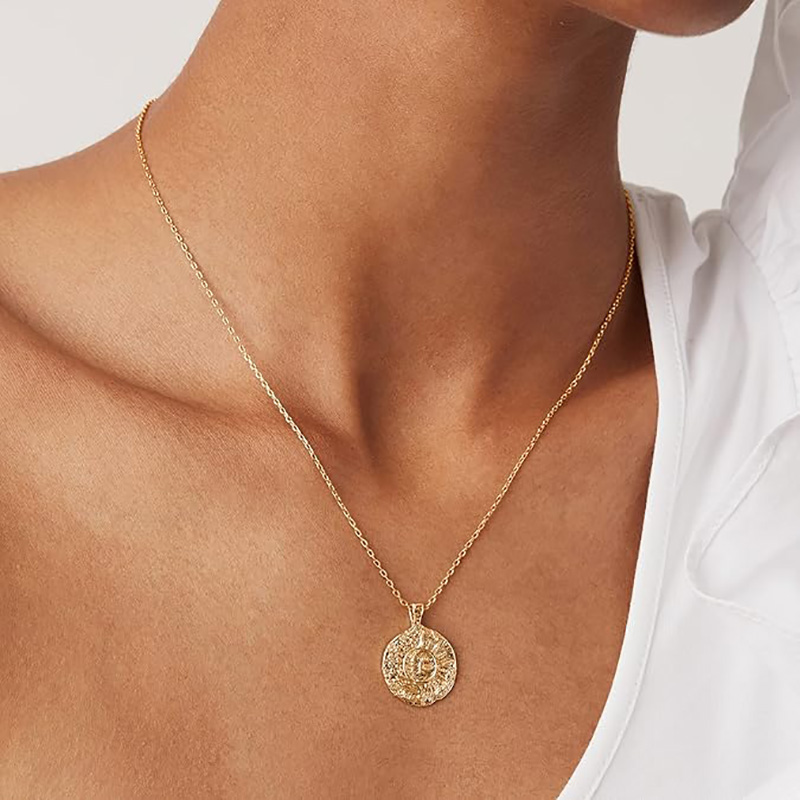 Naszyjnik Eternal Sunburst Radiance Symbol ponadczasowej energii i elegancji